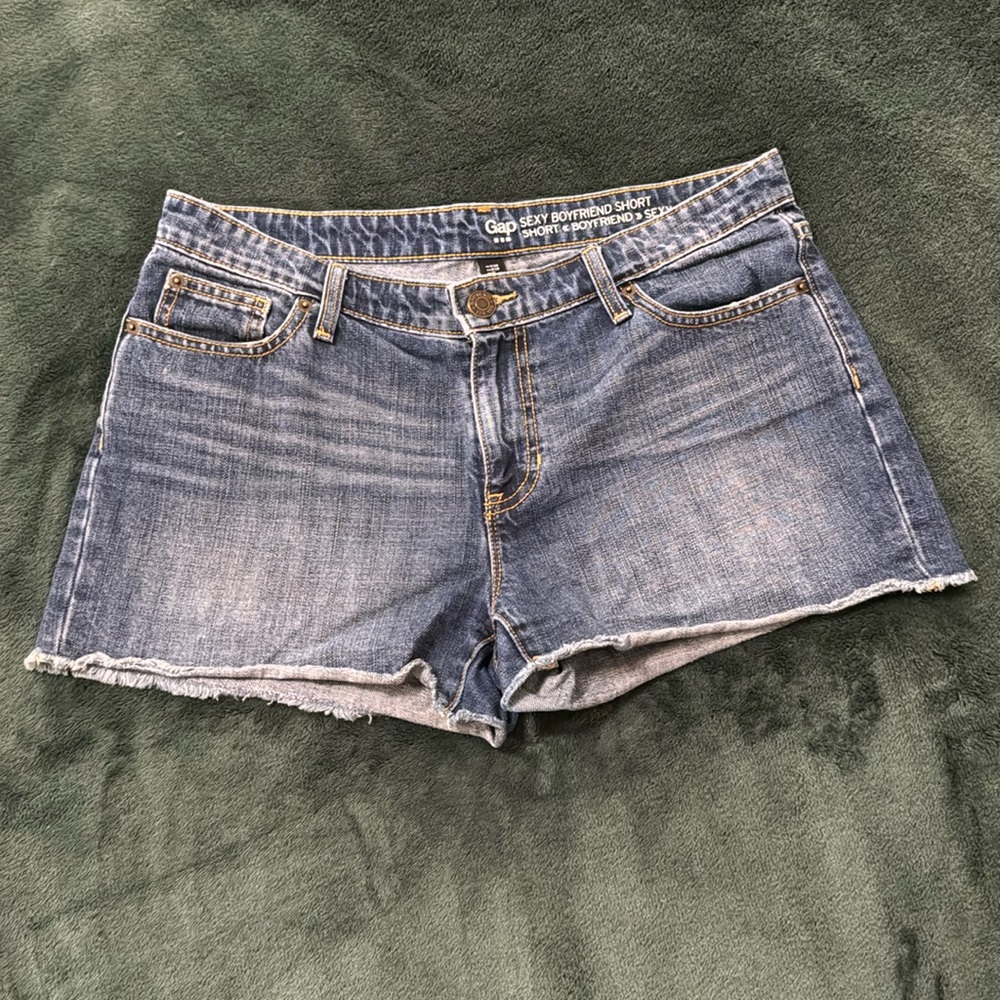 Gap Shorts